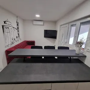  Apartament Lovre